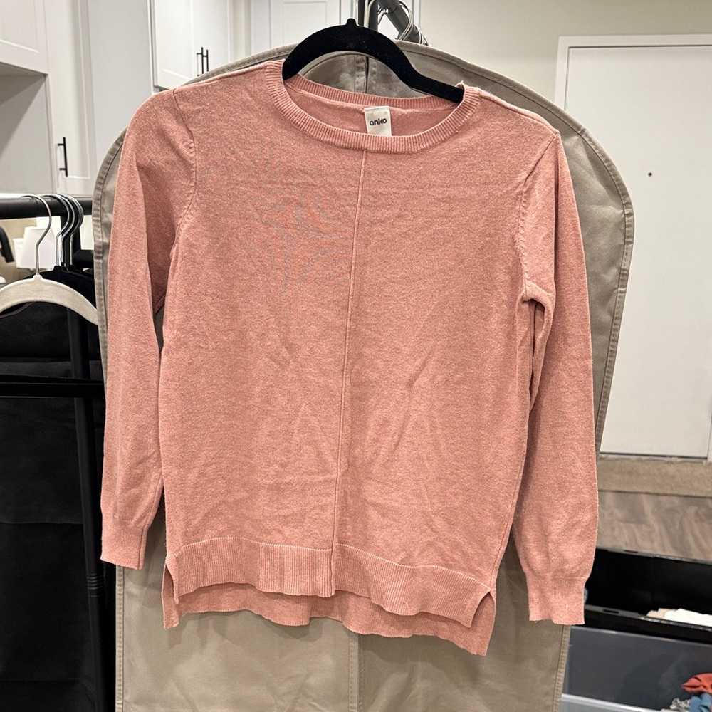 Elegant Women's Pink Crew Neck Sweater